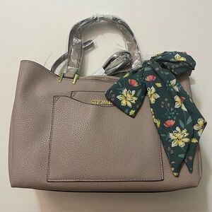 Steve Madden Bparker Tote Crossbody Bag Purse Handbag Pouch Scarf Set